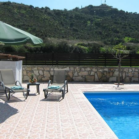 Pangeras Apartments Pissouri Bagian luar foto