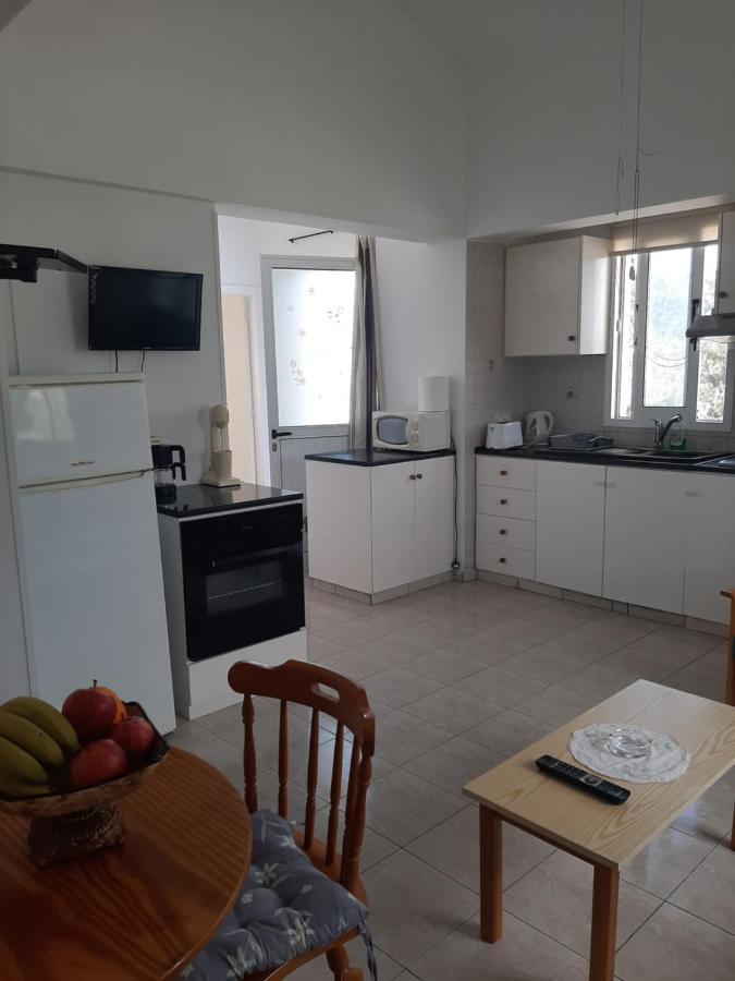 Pangeras Apartments Pissouri Bagian luar foto